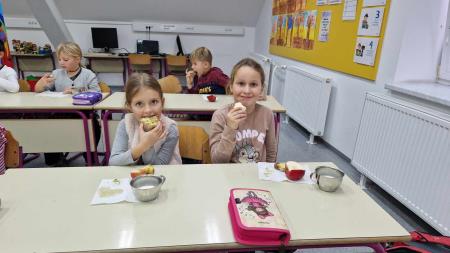 Tradicionalni zajtrk na OŠ Kotlje malo drugače (12)